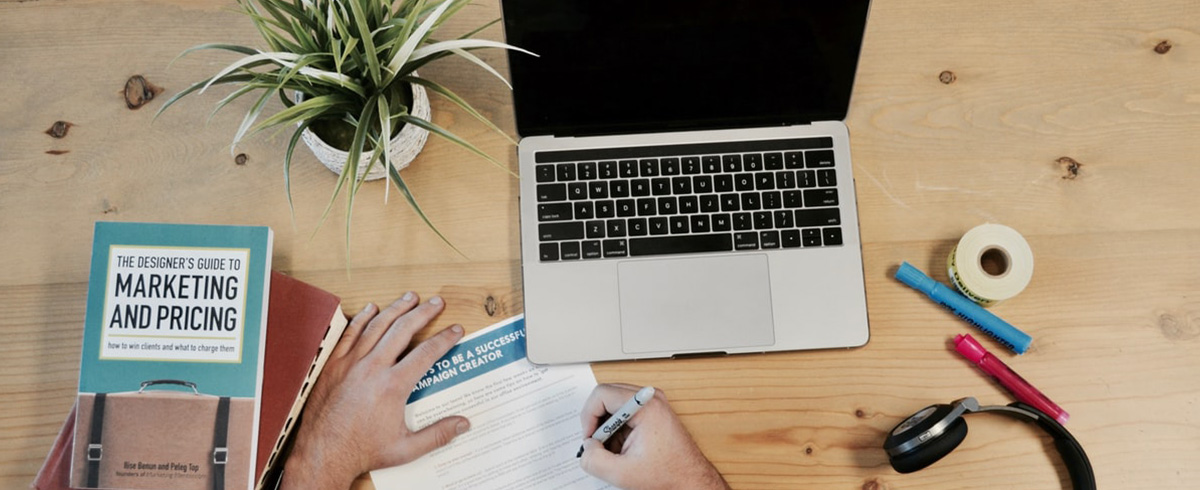 Traditional Marketing vs Digital Marketing: An Overview
