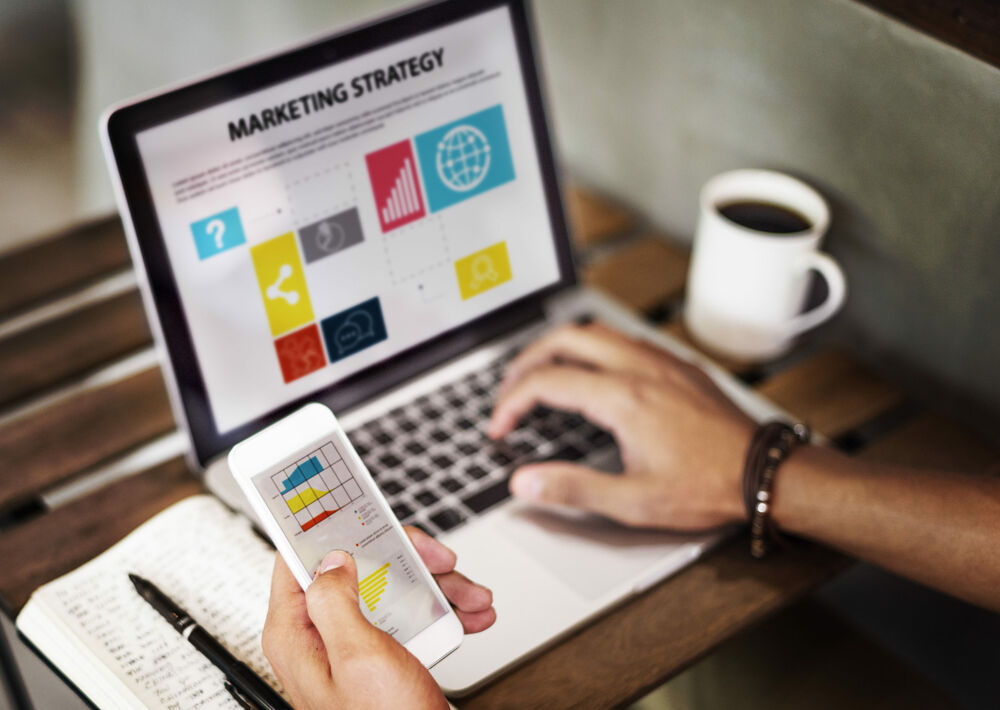 Apa Itu Pemasaran Digital? Definisi & Senarai Contoh